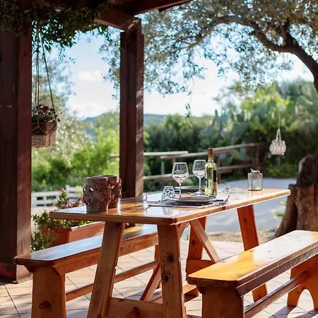 Tiria House -