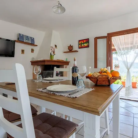 Tiria House - Dom wakacyjny