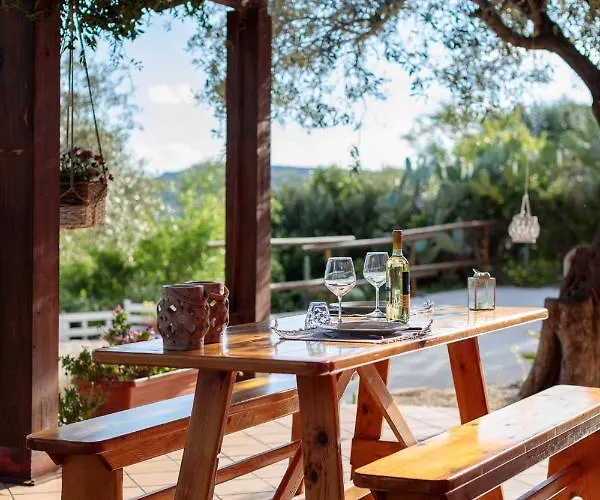 Tiria House -
